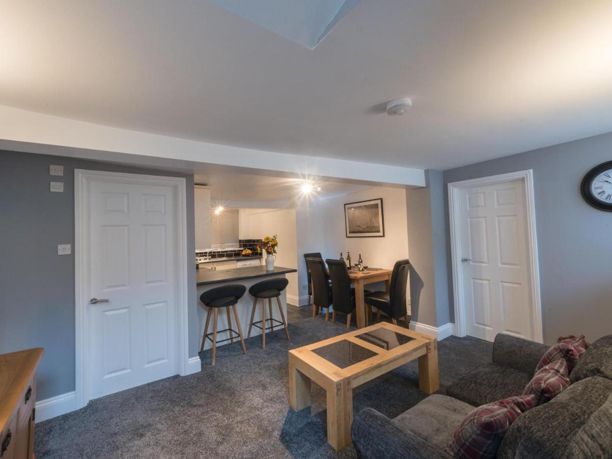 Southernhay Basement Apartment Ексетър Екстериор снимка
